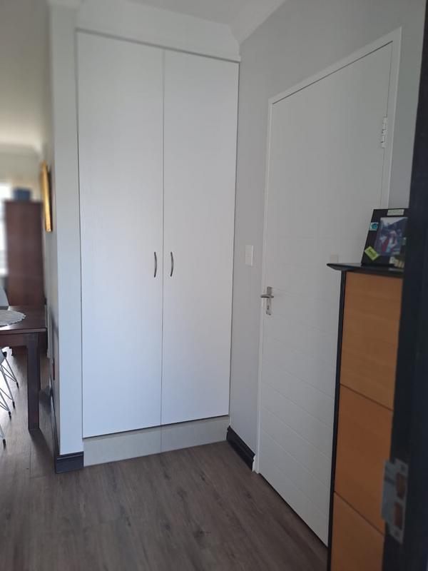 To Let 1 Bedroom Property for Rent in Buhrein Western Cape